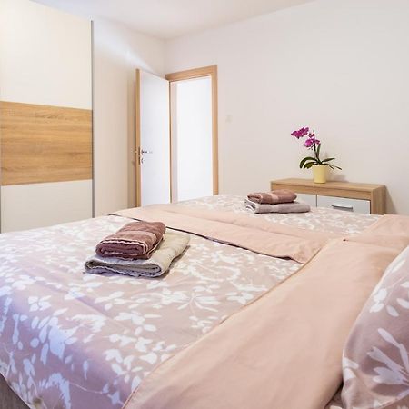 Apartmani Jolly Porec: Blizu Centra I Mora Eksteriør billede